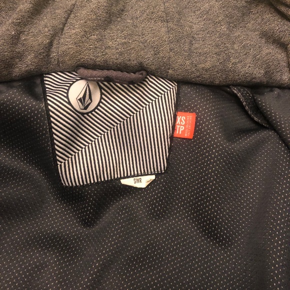 Volcom Snap Front Jacket with hood. Size XS - Picture 2 of 4